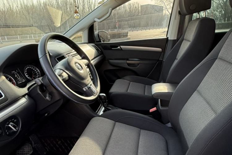 Used Volkswagen Sharan 2013 1.8TSI Standard Model Interior 2