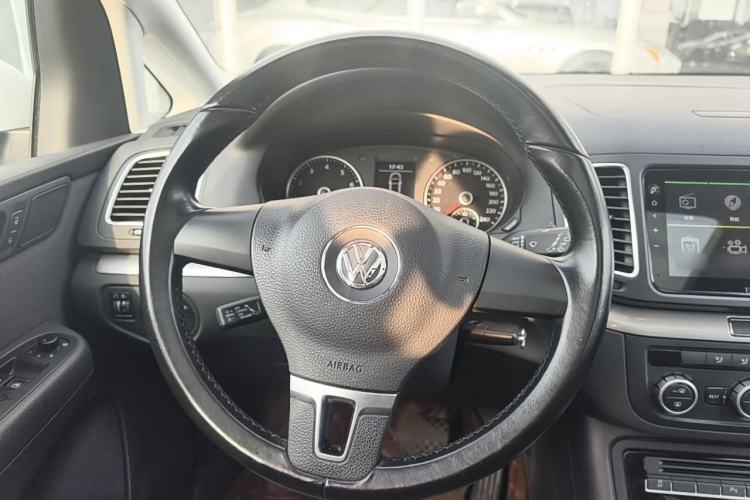Used Volkswagen Sharan 2013 1.8TSI Standard Model Euro IV Interior 3
