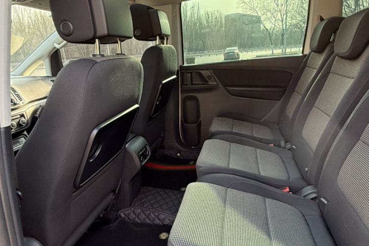 Used Volkswagen Sharan 2013 1.8TSI Standard Model Interior 3