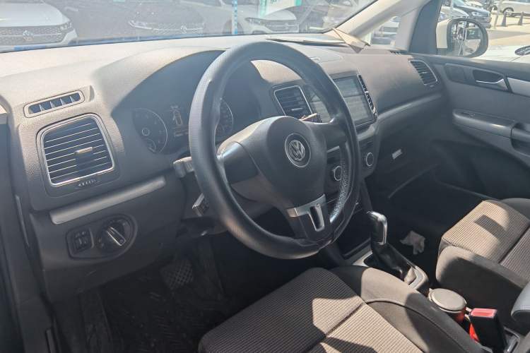 Used Volkswagen Sharan 2013 1.8TSI Standard Model Interior 6