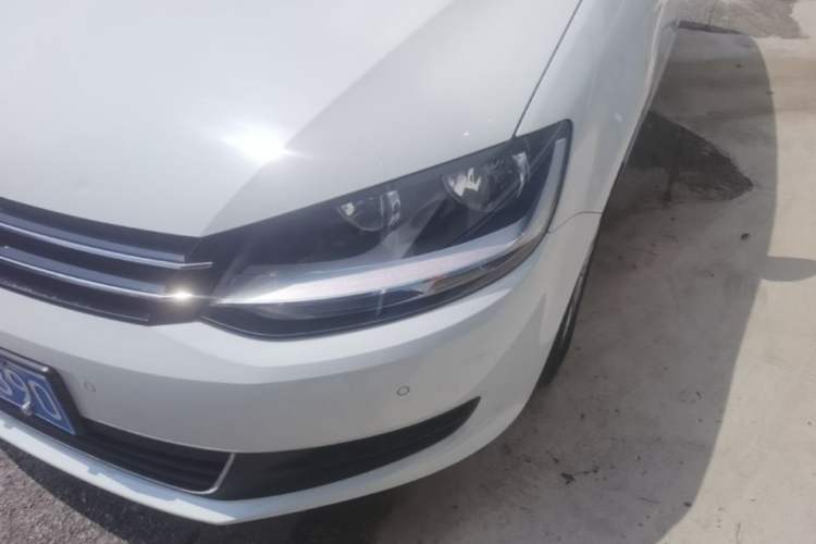 Used Volkswagen Sharan 2013 1.8TSI Standard Model Euro IV Left Front Headlight