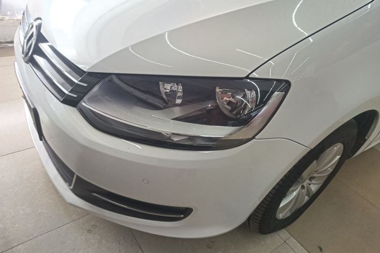 Used Volkswagen Sharan 2013 1.8TSI Standard Model Left Front Headlight