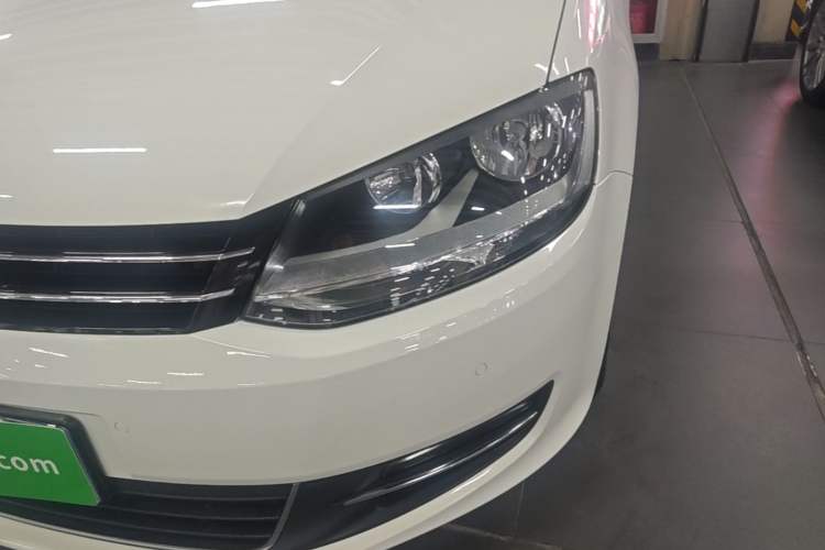 Used Volkswagen Sharan 2013 2.0 TSI Standard Model Left Front Headlight