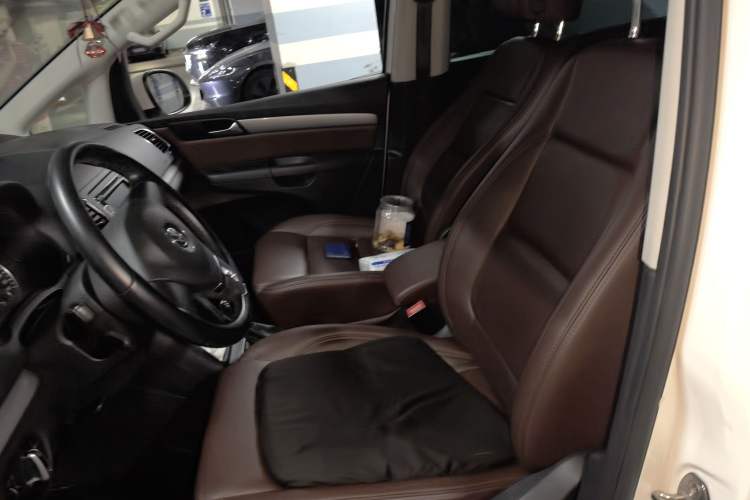 Used Volkswagen Sharan 2013 1.8TSI Standard Model Euro IV Left Front Seat