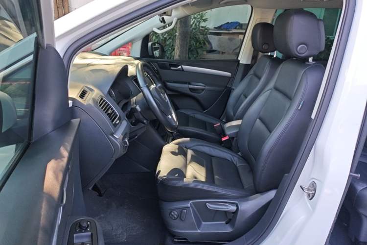 Used Volkswagen Sharan 2013 1.8TSI Standard Model Left Front Seat
