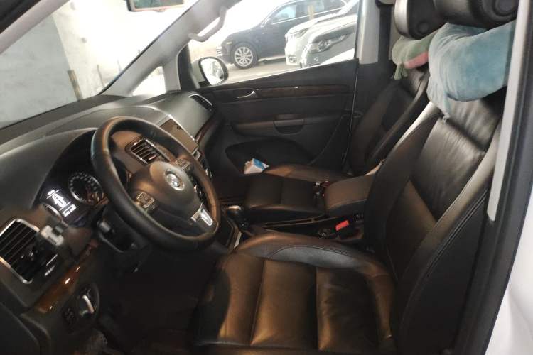 Used Volkswagen Sharan 2013 1.8TSI Comfort Model Euro IV Left Front Seat