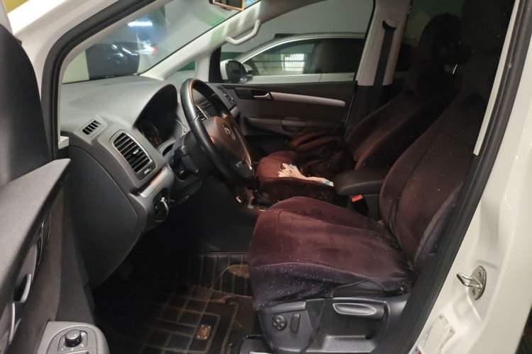 Used Volkswagen Sharan 2013 1.8TSI Standard Model Euro IV Left Front Seat