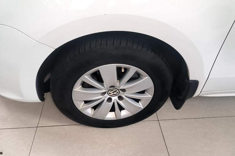 Used Volkswagen Sharan 2013 1.8TSI Standard Model Left Front Wheel Hub
