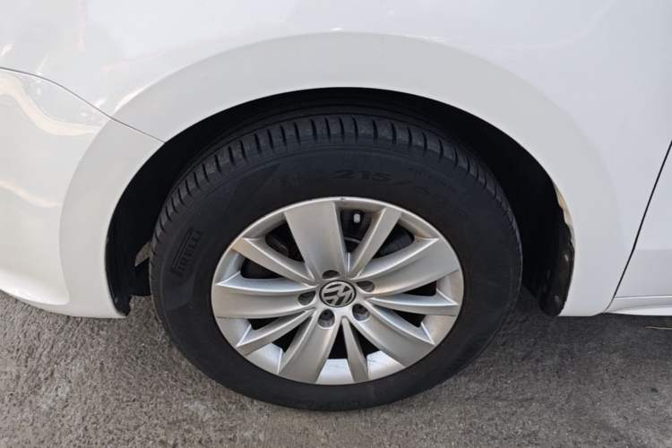 Used Volkswagen Sharan 2013 1.8TSI Standard Model Left Front Wheel Hub