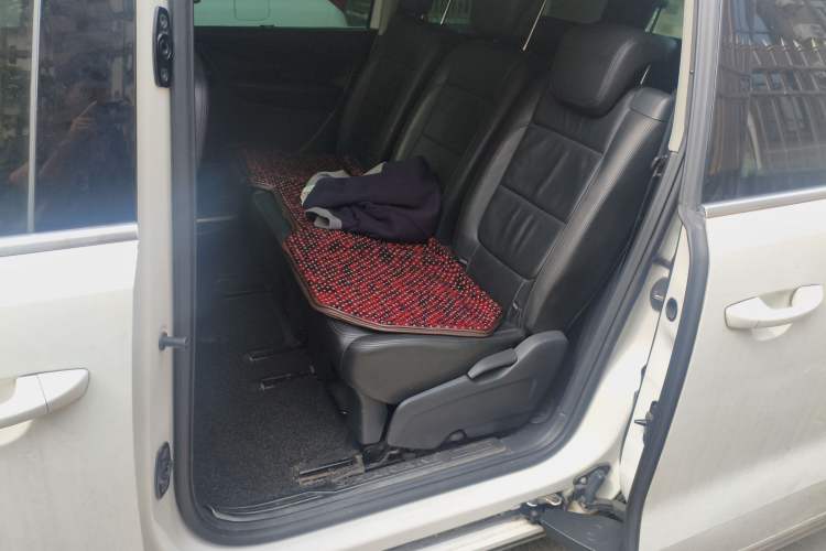 Used Volkswagen Sharan 2013 2.0 TSI Comfort Model Left Rear Seat