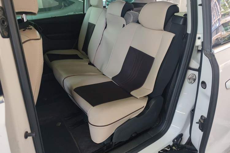 Used Volkswagen Sharan 2013 2.0 TSI Standard Model Left Rear Seat