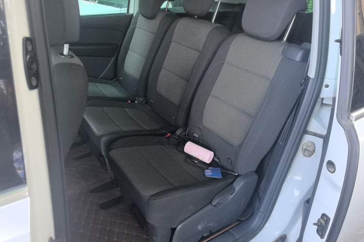 Used Volkswagen Sharan 2013 1.8TSI Standard Model Euro IV Left Rear Seat