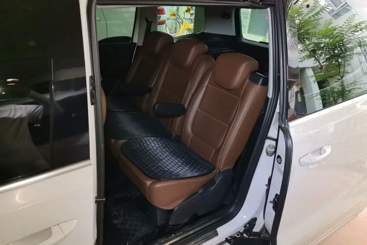 Used Volkswagen Sharan 2013 2.0 TSI Comfort Model Left Rear Seat