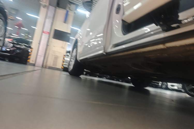 Used Volkswagen Sharan 2013 2.0 TSI Standard Model Left Side Sill