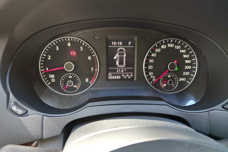 Used Volkswagen Sharan 2013 1.8TSI Comfort Model Odometer Close Up