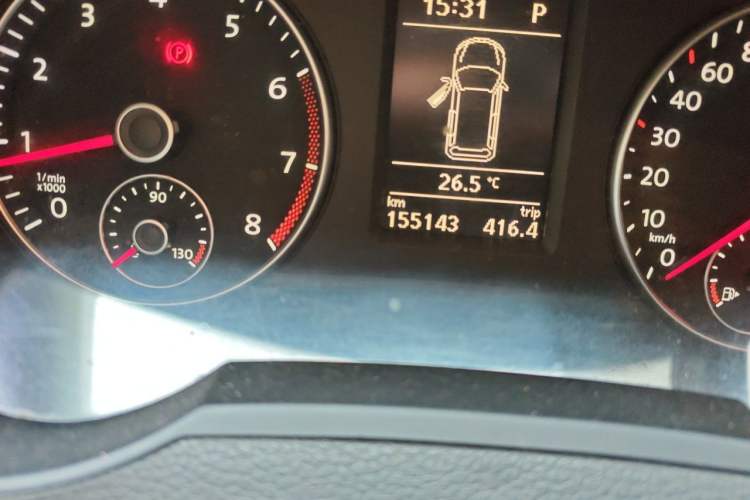Used Volkswagen Sharan 2013 1.8TSI Comfort Model Euro IV Odometer Close Up