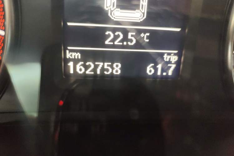 Used Volkswagen Sharan 2013 2.0 TSI Standard Model Odometer Close Up
