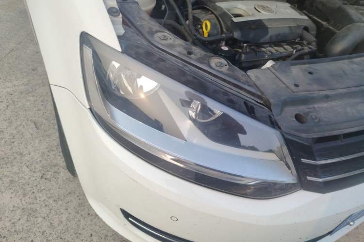 Used Volkswagen Sharan 2013 2.0 TSI Standard Model Right Front Headlight