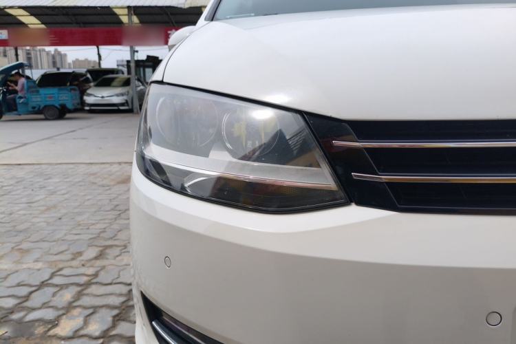 Used Volkswagen Sharan 2013 2.0 TSI Standard Model Right Front Headlight