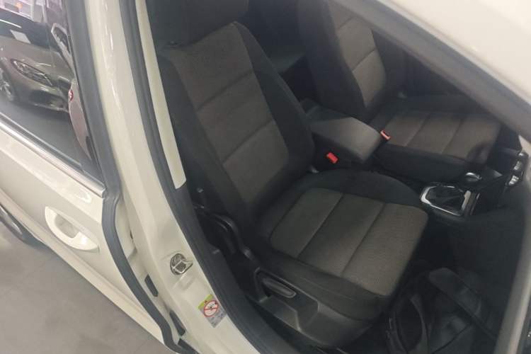 Used Volkswagen Sharan 2013 2.0 TSI Standard Model Right Front Seat