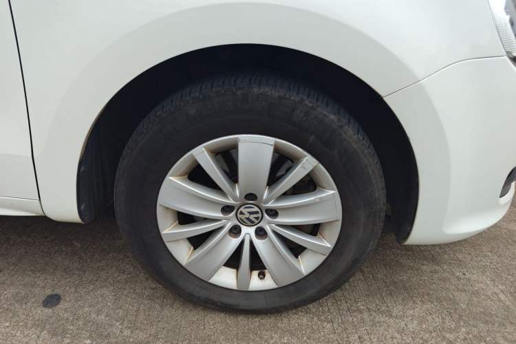 Used Volkswagen Sharan 2013 1.8TSI Standard Model Right Front Wheel Hub