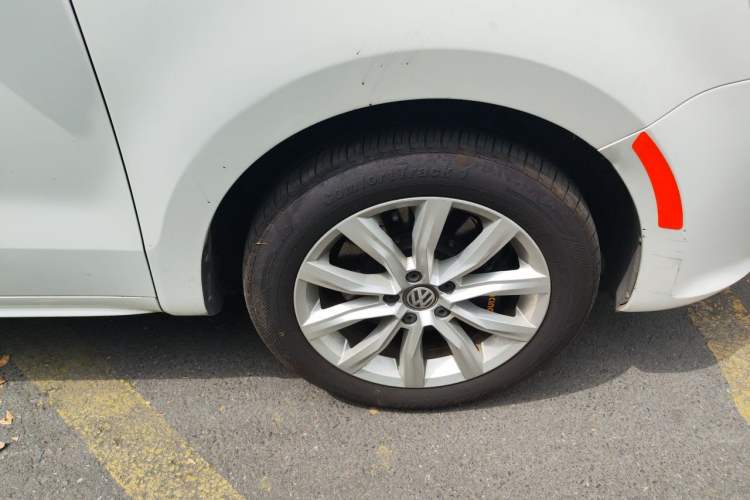 Used Volkswagen Sharan 2013 1.8TSI Standard Model Right Front Wheel Hub