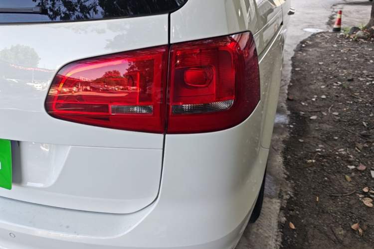 Used Volkswagen Sharan 2013 1.8TSI Standard Model Right Rear Taillight