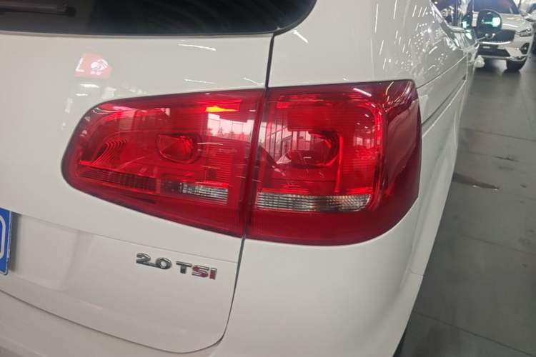 Used Volkswagen Sharan 2013 2.0 TSI Standard Model Right Rear Taillight