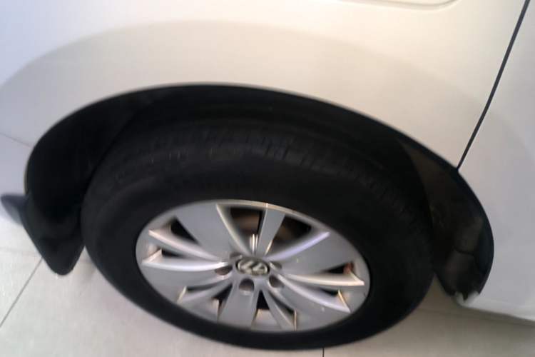 Used Volkswagen Sharan 2013 1.8TSI Standard Model Right Rear Wheel Hub