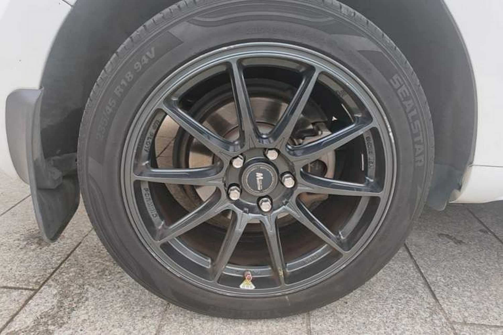 Used Volkswagen Sharan 2013 1.8TSI Standard Model Right Rear Wheel Hub