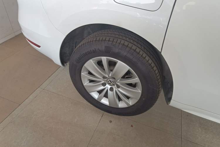 Used Volkswagen Sharan 2013 1.8TSI Standard Model Right Rear Wheel Hub