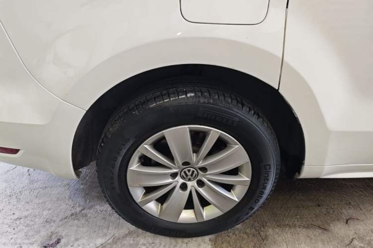 Used Volkswagen Sharan 2013 1.8TSI Standard Model Right Rear Wheel Hub