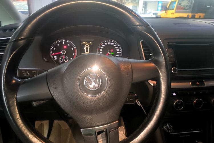 Used Volkswagen Sharan 2013 1.8TSI Standard Model Steering Wheel