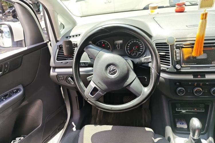 Used Volkswagen Sharan 2013 1.8TSI Standard Model Euro IV Steering Wheel