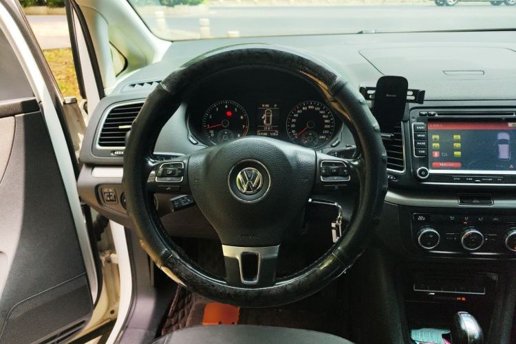Used Volkswagen Sharan 2013 1.8TSI Standard Model Steering Wheel
