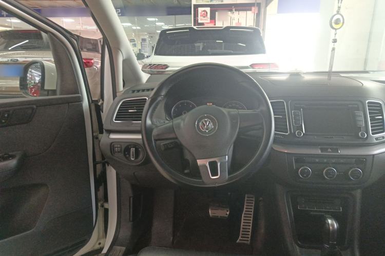 Used Volkswagen Sharan 2013 1.8TSI Standard Model Steering Wheel