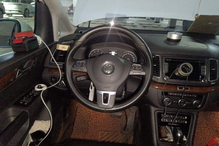 Used Volkswagen Sharan 2013 2.0 TSI Comfort Model Steering Wheel