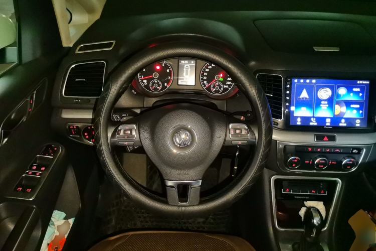 Used Volkswagen Sharan 2013 2.0 TSI Comfort Model Steering Wheel