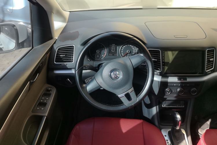 Used Volkswagen Sharan 2013 1.8TSI Standard Model Euro IV Steering Wheel
