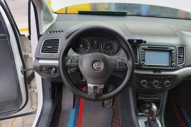 Used Volkswagen Sharan 2013 2.0 TSI Standard Model Steering Wheel