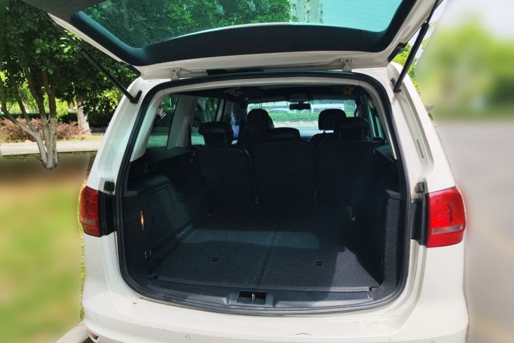Used Volkswagen Sharan 2013 1.8TSI Standard Model Trunk