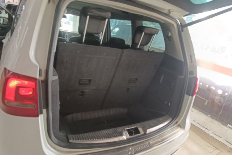Used Volkswagen Sharan 2013 1.8TSI Standard Model Trunk