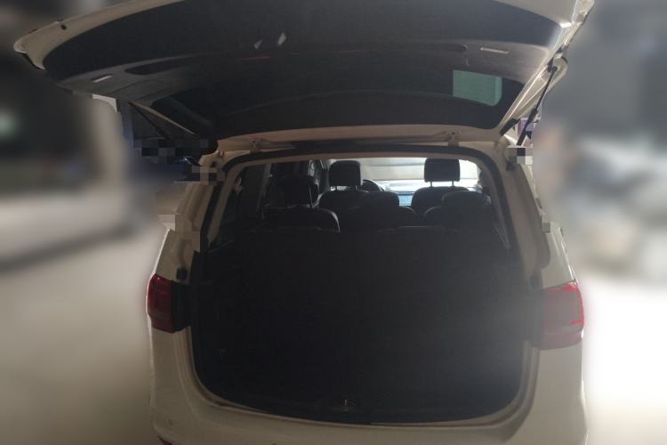 Used Volkswagen Sharan 2013 1.8TSI Comfort Model Euro IV Trunk