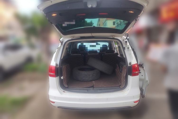Used Volkswagen Sharan 2013 1.8TSI Standard Model Trunk