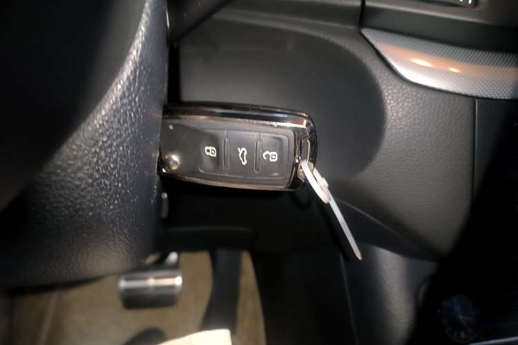 Used Volkswagen Sharan 2013 1.8TSI Standard Model Vehicle Key