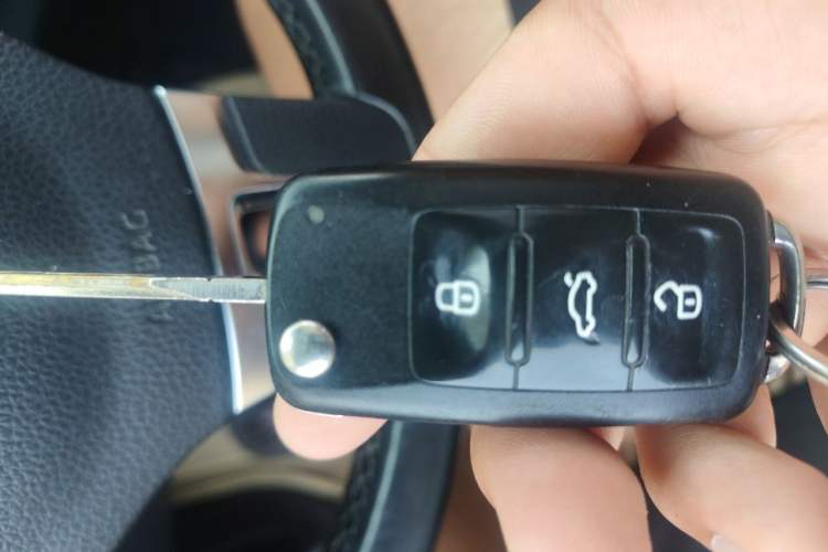 Used Volkswagen Sharan 2013 2.0 TSI Standard Model Vehicle Key