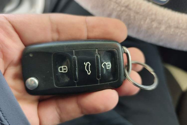 Used Volkswagen Sharan 2013 2.0 TSI Standard Model Vehicle Key
