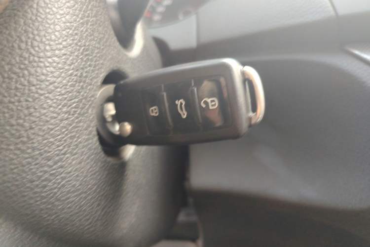 Used Volkswagen Sharan 2013 2.0 TSI Standard Model Vehicle Key