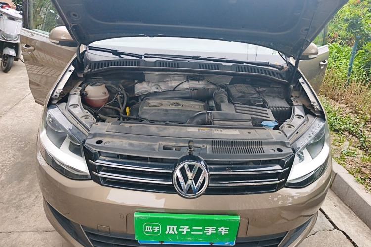 Used Volkswagen Sharan 2013 1.8TSI Standard Model Engine Bay