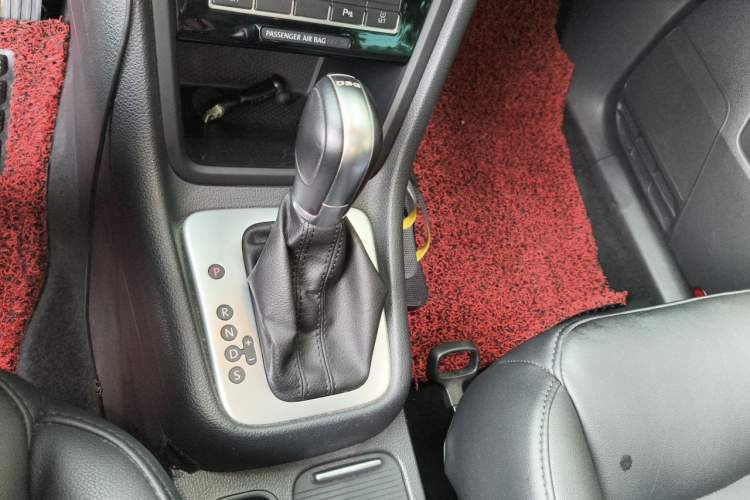 Used Volkswagen Sharan 2013 1.8TSI Standard Model Gear Lever